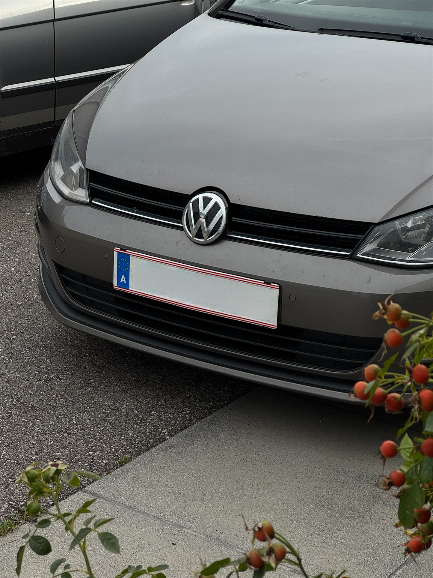 Abnehmbar und Rahmenloser KFZ Kennzeichenhalter